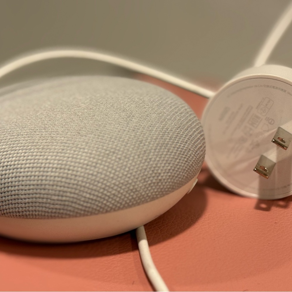 2 Google Nest Mini (2nd Generation) - white and pink